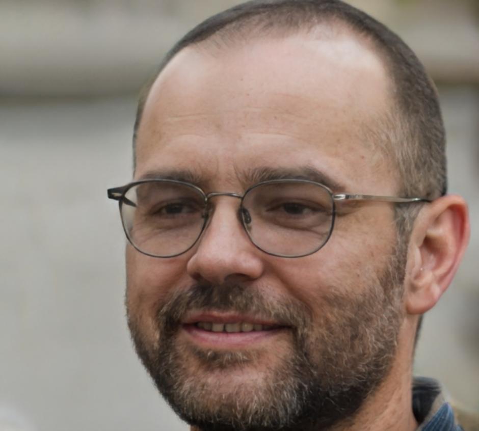 Chef cuisinant avec précision en utilisant la technique sous vide